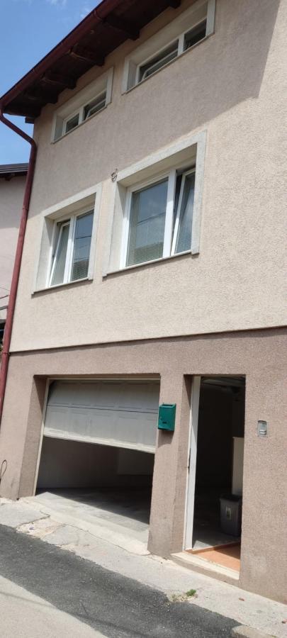 Vila Danin With Free Garage,Stari Grad ซาราเยโว ภายนอก รูปภาพ