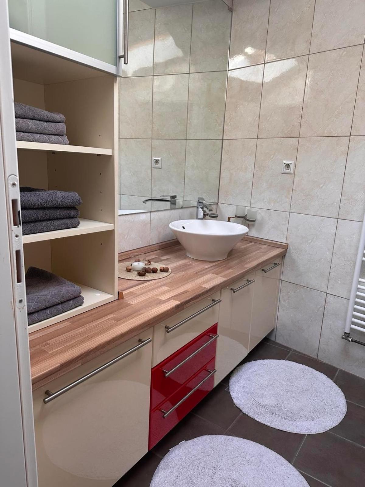 Vila Danin With Free Garage,Stari Grad ซาราเยโว ภายนอก รูปภาพ